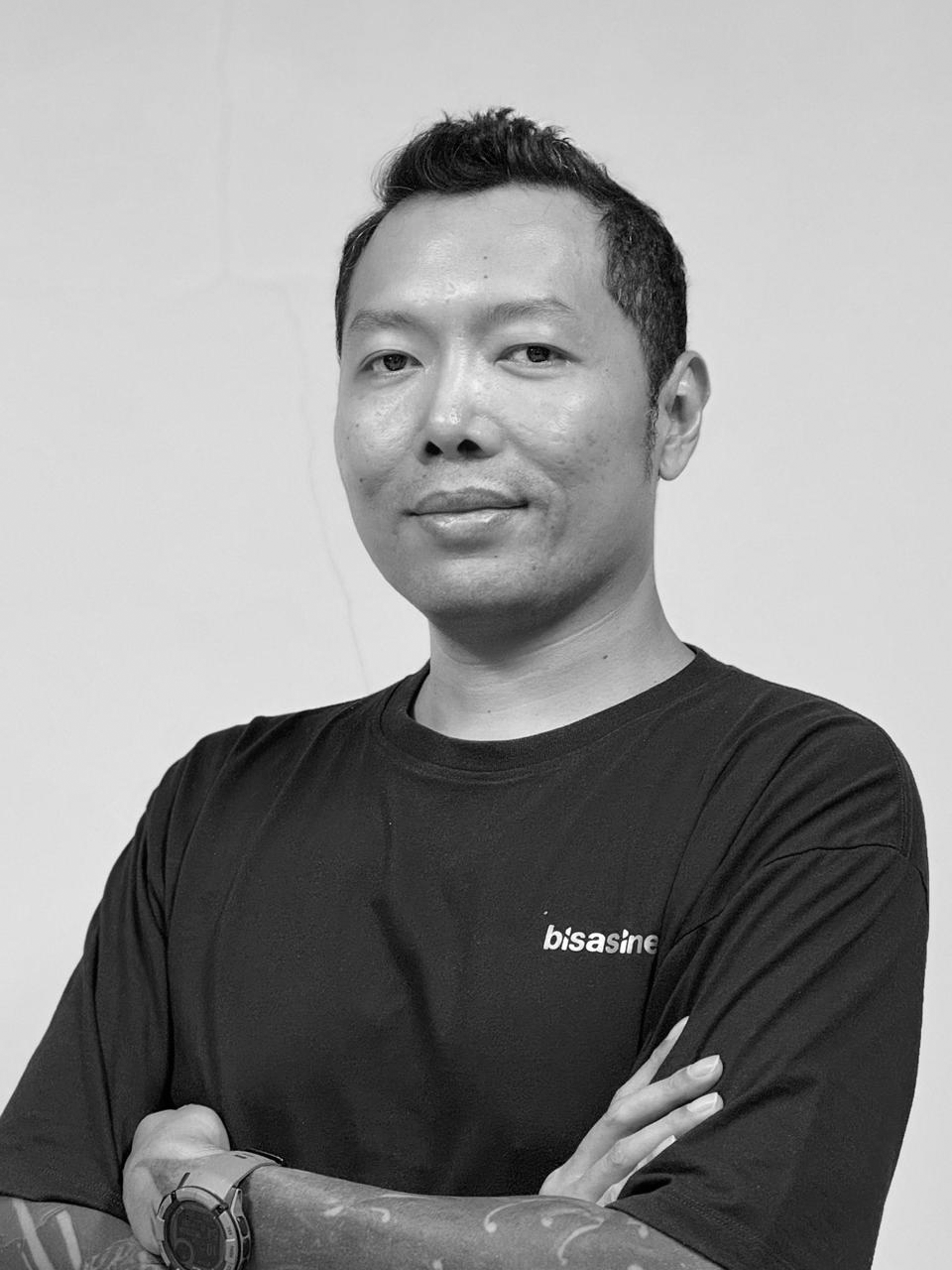 Steven Mosat